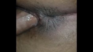 Gozando dentro da morena