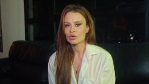 Ruiva ninfeta pediu pra algemar e deixou gozar dentro – O Max Boss