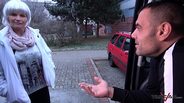 cheap milf whore with fake hair wrecked by muscle stranger in driving van