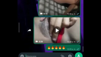 comienzo a chatear con mi compañera de algebra la que tiene un culo grande y nos citamos para follar en mi casa