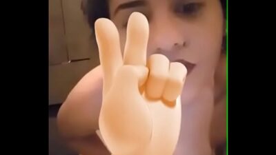 Novinha do Badoo mostrando tudo