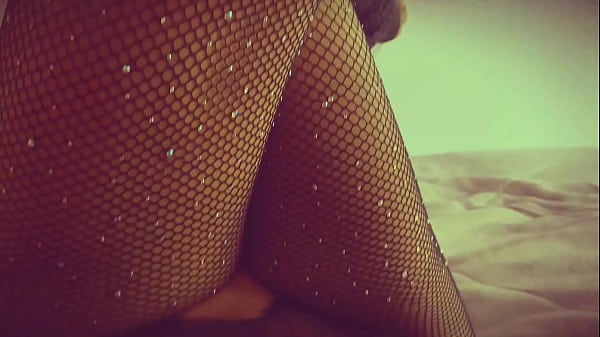 sexo con una bailarina muy guarra que conoci por tinder termina siendo un exito en internet