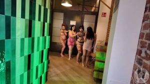 4K GIRLS DANCING TWERK IN FISHNET ASS SPREADING MASTURBATING