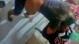 Consegui comer a loira gostosa, bunduda do trabalho, mas ninguém pode saber. Cabelo grande, cintura fina, adora ser vaqueira. Muita vontade de fuder a buceta. Amador real brasileira