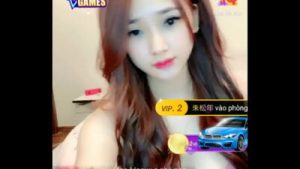Em gái xinh xắn trên livestream Uplive