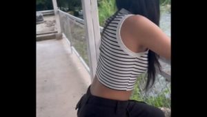 Follando a Linda Flaca Culona mientras habla por teléfono con el cuernudo de su pobre Novio