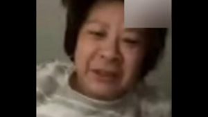 Japonesa de safada mostrando a buceta no Facebook