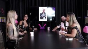 Jogo do Tinder, quem ela deu Match? – Juli Figueiró e Felipe Larrossa (SHEER/RED)