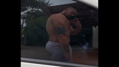 O vidro do carro me ilude d