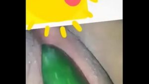 Putita con un pepino, si quieren su numero se los dejo en los comentarios con todo y facebook para que la