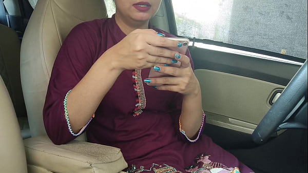 desi hd sex video of shy girl hard fucked by boyfriend in video call in car outdoor hindi audio