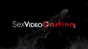 What a Czech-ie little chickster!