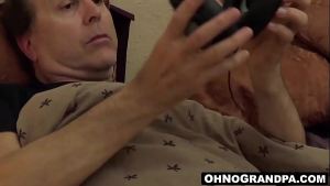 Daisy Lee will give her older guy a nice blowjob, so she’ll make the old man feel new again!