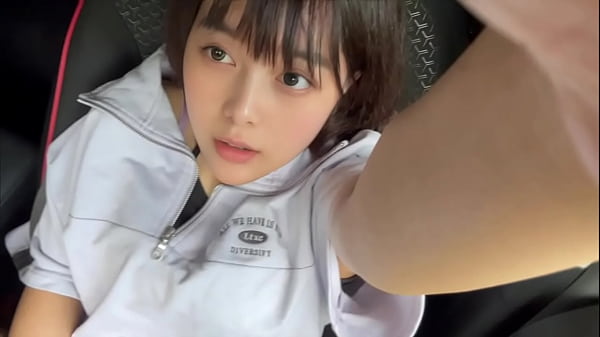 【車内オナニー】愛液がいっぱいでました。 誰か車の中で一緒にシませんか？