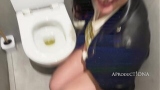 eva squirt in my car pee and gets piss in her mouth