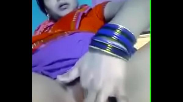 Facebook Girl Fingering Her Pussy
