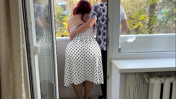 The stepmom was frozen by the strong wind and the stepson came to her aid