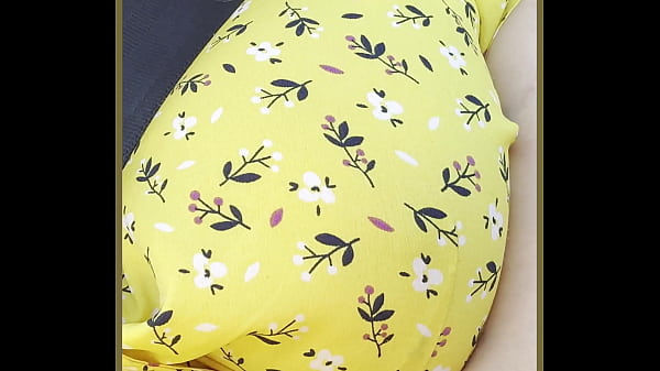 Wifey flashes her perfect tits while driving in the car (part 1)