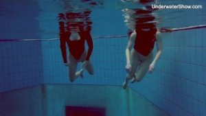 Diana and Simonna hot lesbians underwater