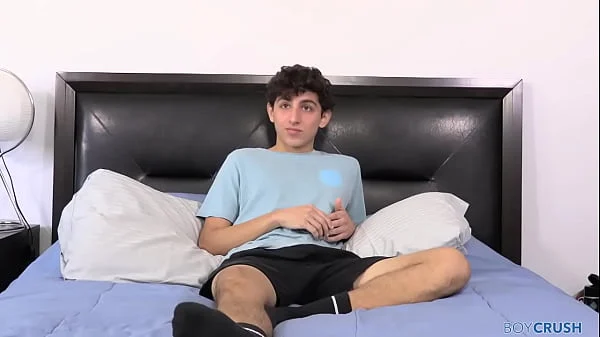 BoyCrush: Bisexual Carter Ford Strokes His Twink Cock In Front Of The Cam