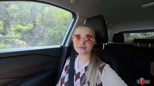 Young sexy girl outdoor fuck with older guy