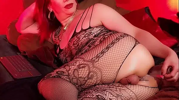 Beautiful ass Tranny milf training her ass with a see-through huge dildo
