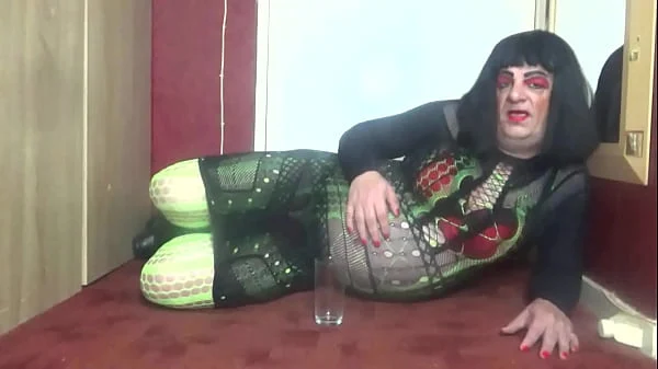 bisexual crossdresser is it me or is it that no one eles likes it because i do i love it part 2