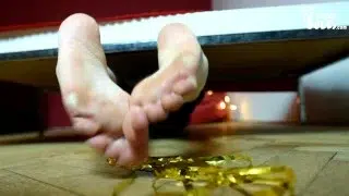 Special Christmas sexy barefoot teasing (foot fetish, young feet, soles)