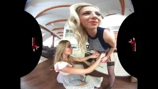 StockingsVR – Stripping lingerie & stocking blondes