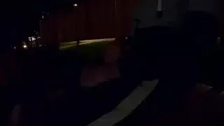 Парень дрочит на оживленной улице. Экстрим