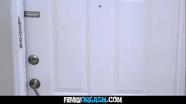 FamilyOrgasm – Mad Fathers Spend the Entire Day Disciplining Their Lesbian School Stepdaughters, Honey Hayes, Reyna Delacruz, Dick Swardson, Peter Green