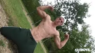 Hot Muscle Boy – Outdoor Handjob