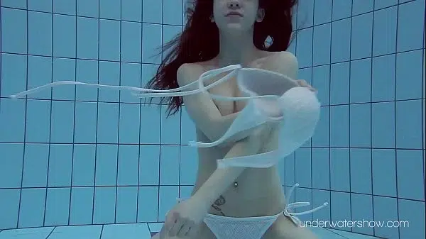 Hot Czech girl gets naked in water Roxalana Cheh