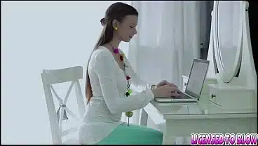 LICENSED TO BLOW – Margarita C Peachy Russian Girl 3Way