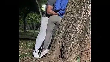 Personal Pauzudo da treino para casada muito safada e fode a safada na frente do marido corno. Personal pauzudo, deu o treino para a safada colocou para mamar e fudeu a gostosa no carro com o cornUber